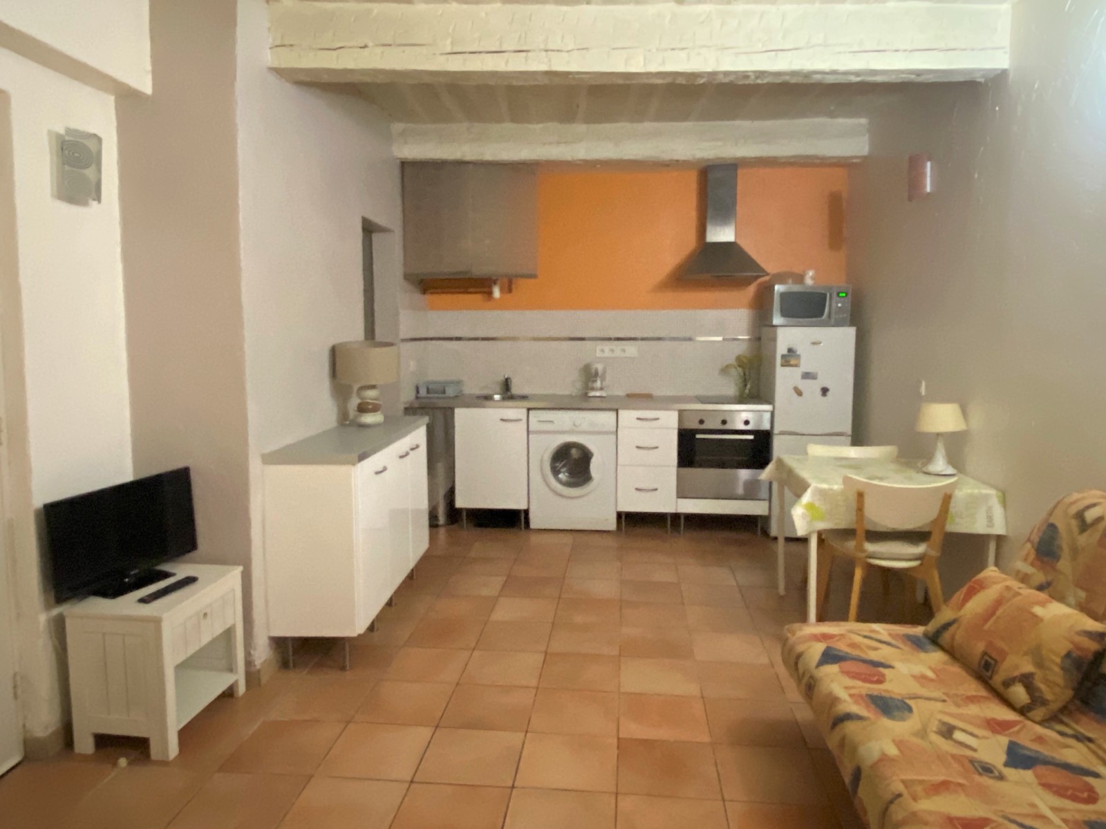 APPARTEMENT EN REZ-DE-CHAUSSÉE À 20M DU PORT ET DES COMMERCES DE LA CIOTAT