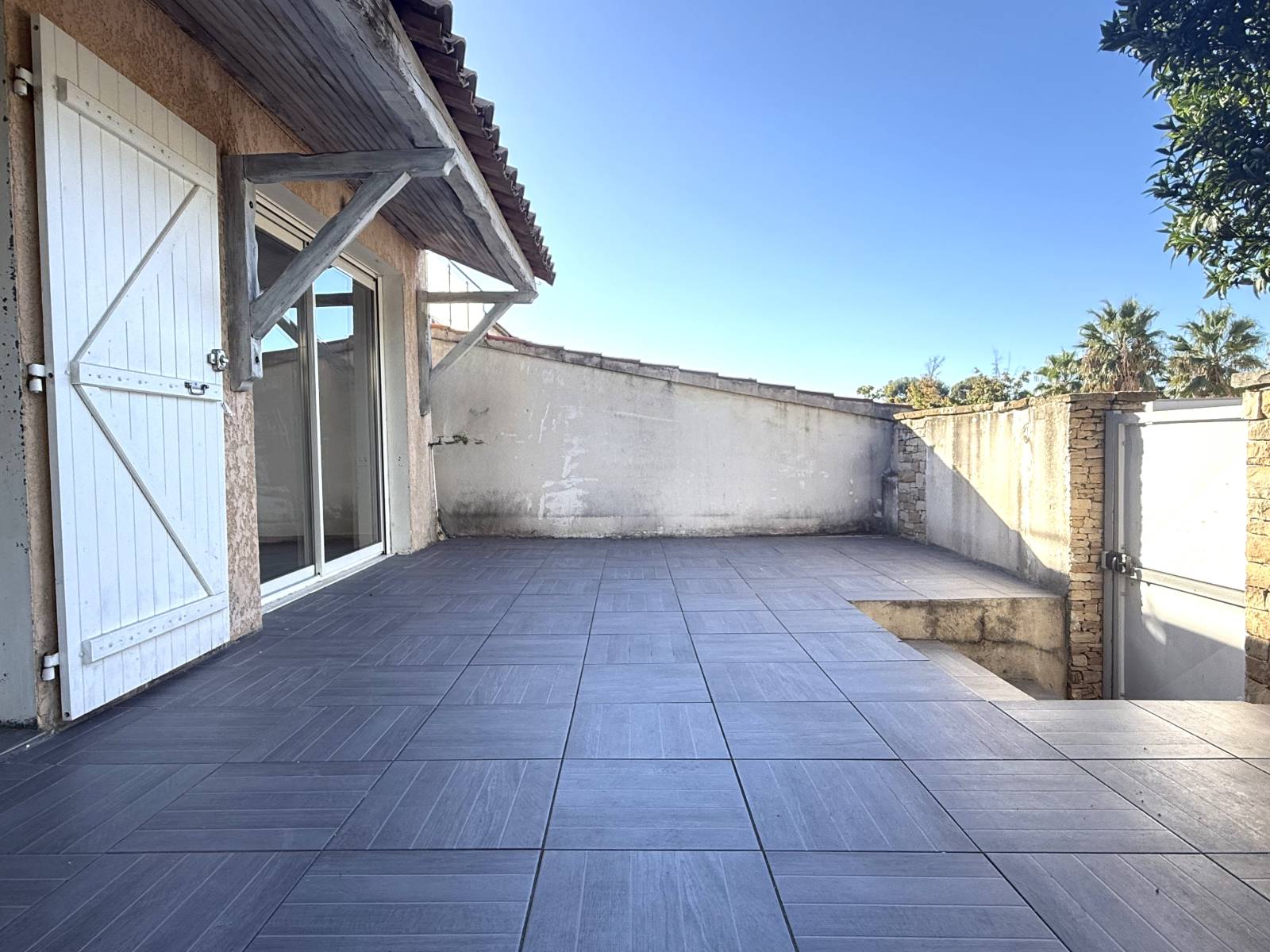 Rare à la vente : villa composée de deux appartements T4 avec entrées séparées