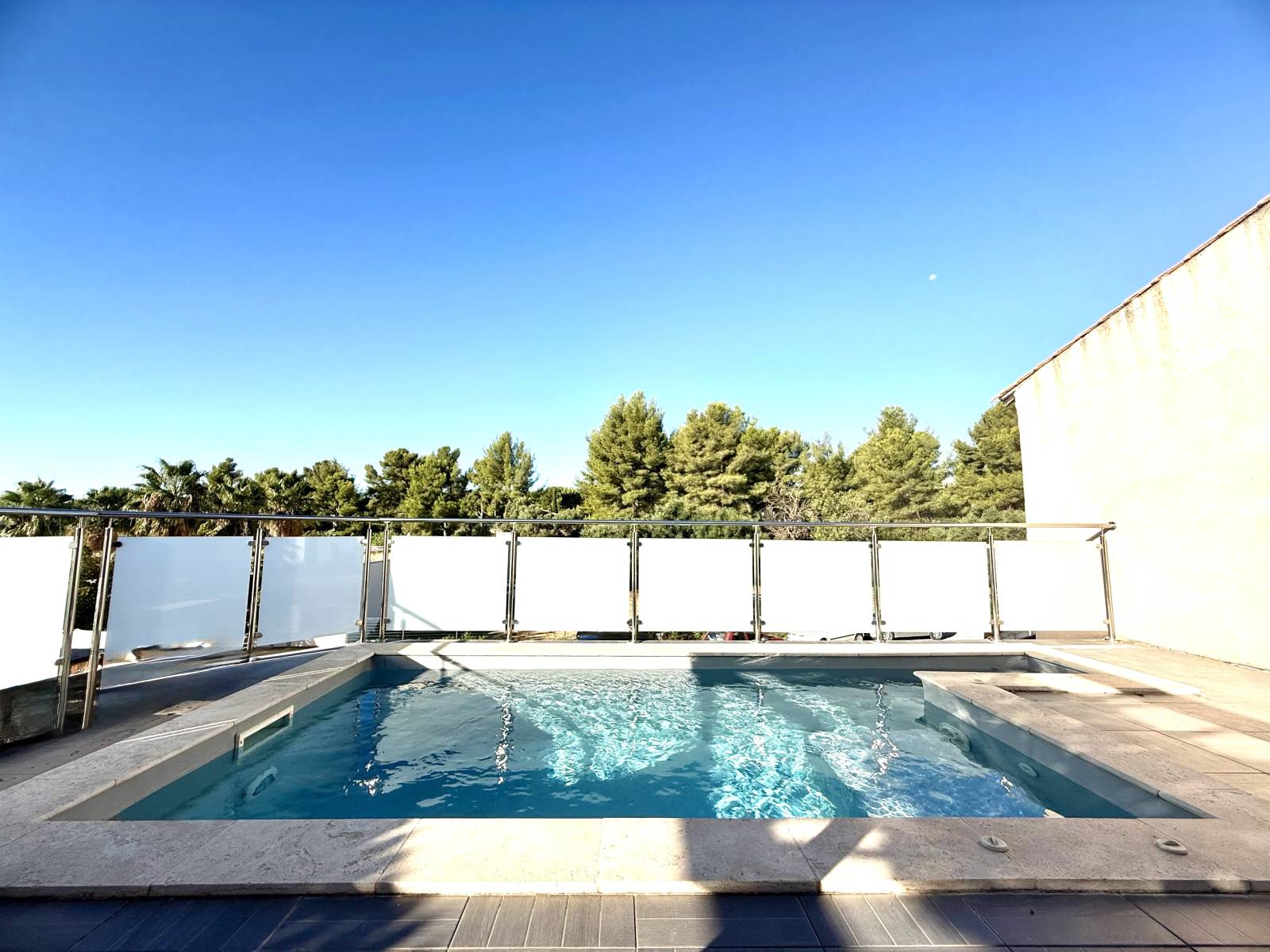 Investisseurs / familles : villa T4 + T4 indépendante à vendre dans secteur recherché