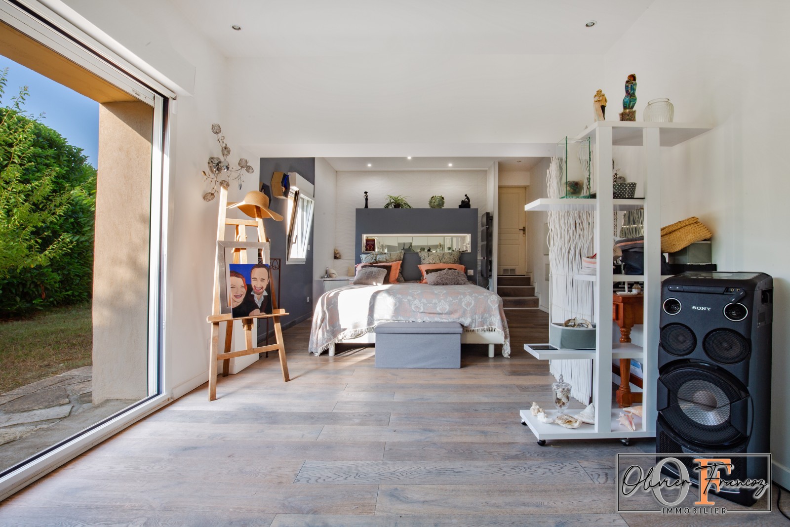 * VENTE VILLA AVEC PISCINE ET JARDIN PAYSAGER AU CŒUR DE LA CIOTAT