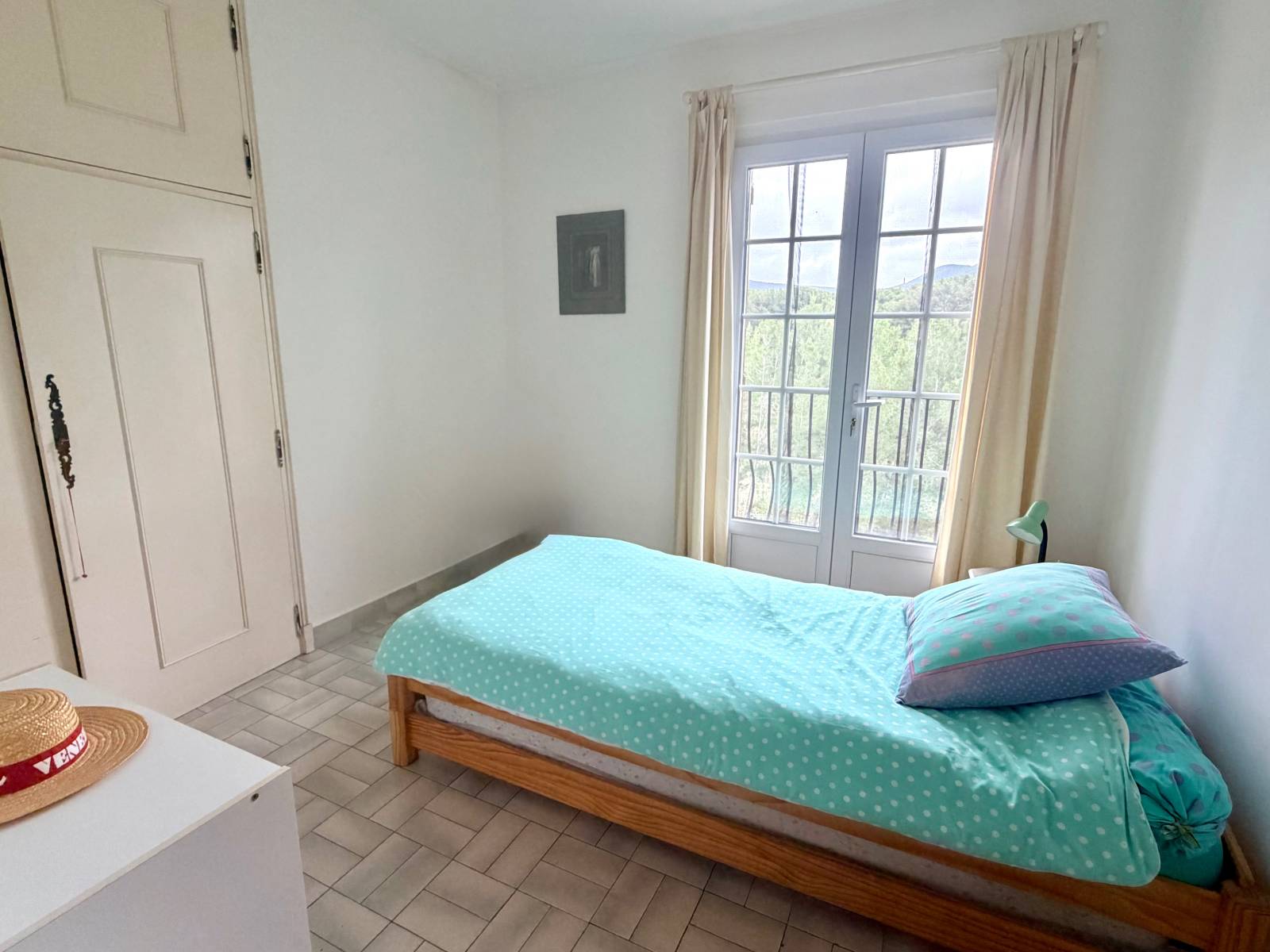 VENTE MAISON FAMILIALE AVEC STUDIO ET JARDIN ARBORÉ À LA CIOTAT