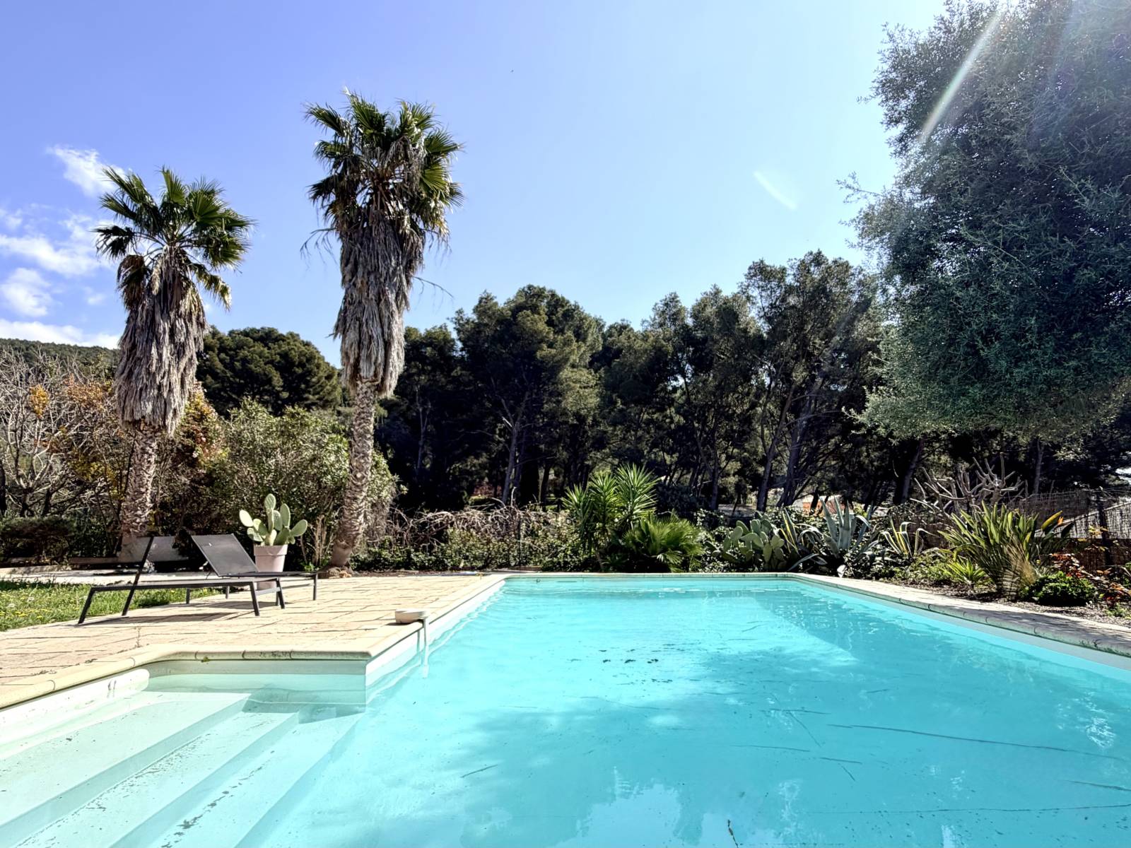 Villa à vendre à Ceyreste 150 m² avec piscine et grand jardin