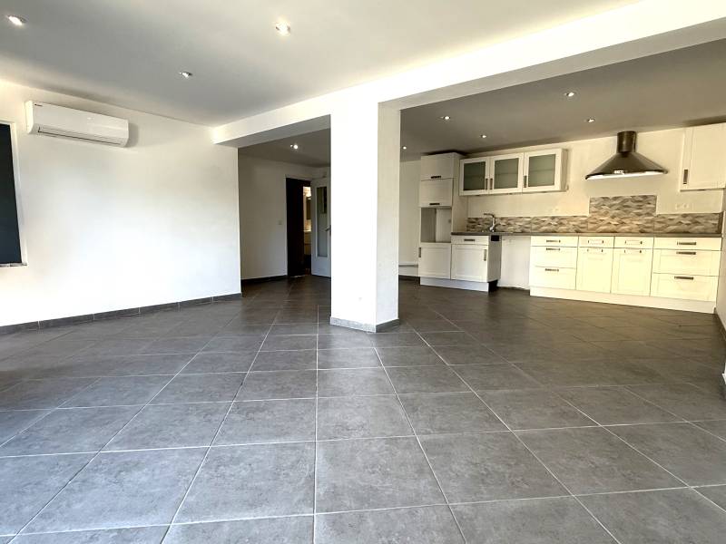 Grande villa divisée en 2 appartements T4 – Calme, confort et indépendance