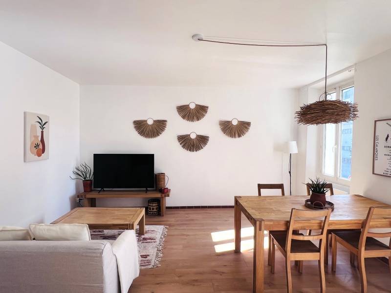 VENTE APPARTEMENT T3 AUX PRESTATIONS MAGNIFIQUES, A DEUX PAS DU VIEUX-PORT DE LA CIOTAT.