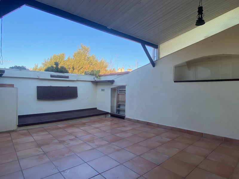 A VENDRE SPLENDIDE TYPE 4 EN DUPLEX AVEC TERRASSE VUE MER DANS LE CENTRE-VILLE DE LA CIOTAT