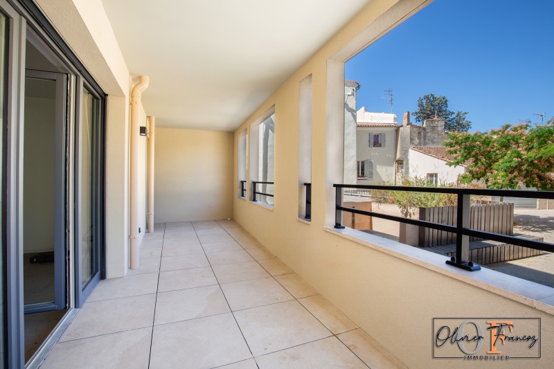 * ACHAT TYPE 3 NEUF AVEC TERRASSE AU CŒUR DU CENTRE-VILLE DE LA CIOTAT