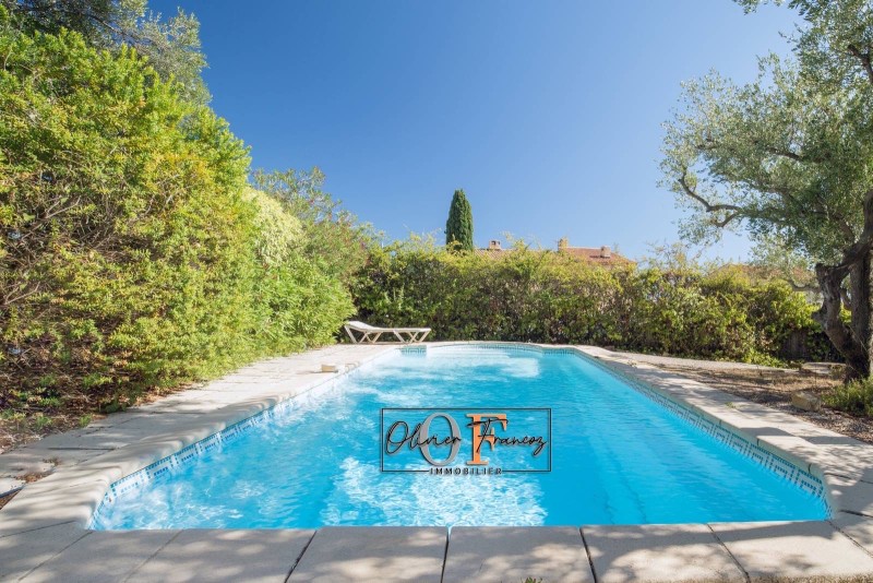 VENDRE APPARTEMENT DE LUXE AVEC TERRASSE VUE MER DANS LE QUARTIER DES PLAGES DE LA CIOTAT