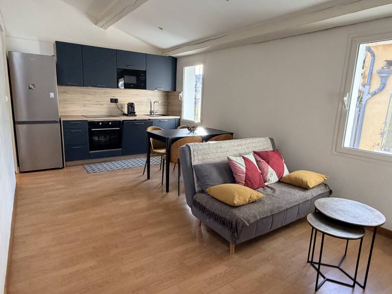 Vente studio avec mezzanine entièrement rénové à La Ciotat – Centre-ville