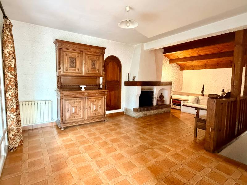 LA CIOTAT – MAISON TRADITIONNELLE AVEC STUDIO ET TERRAIN ATTENANT