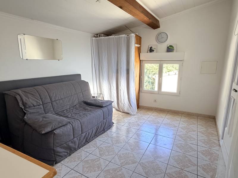 Vente maison de villégiature avec terrasse de 30 m², dépendance et stationnement à La Ciotat