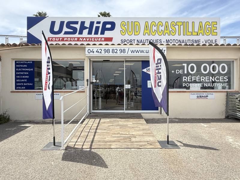 * VENTE COMMERCE - MAGASIN D'ACCASTILLAGE SUR LE PORT DE LA CIOTAT