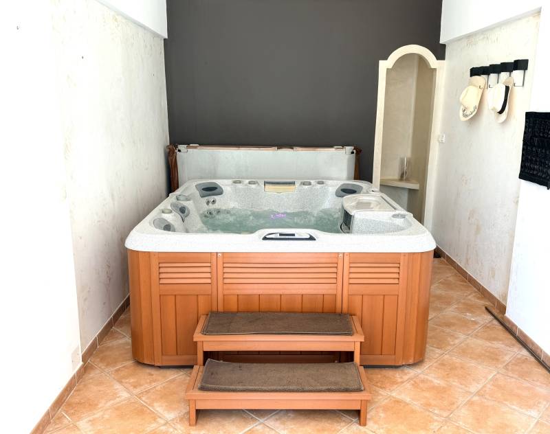 Villa de standing à Ceyreste 150 m² piscine jardin 1000 m²