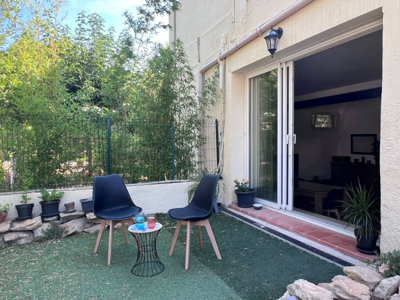 À Vendre : T2 avec Terrasse à Deux Pas des Plages de La Ciotat