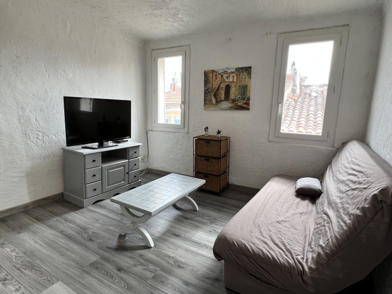 À VENDRE APPARTEMENT DE TYPE STUDIO AVEC CHAMBRE EN ALCÔVE DANS LE CENTRE-VILLE DE LA CIOTAT