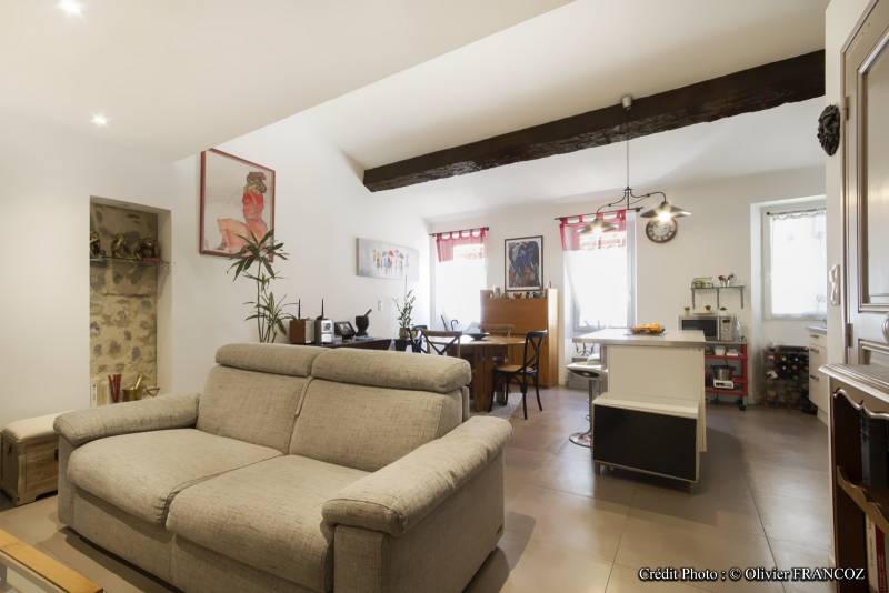 * VENTE APPARTEMENT RÉCENT DE TYPE 3 AVEC TERRASSE ASCENCEUR ET GARAGE PROCHE DE LA PLACE DU MARCHÉ EG DU PORG DE LA CIOTAT